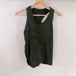 Athleta Women's Navy Racerback Tank Athletic Top M RN 54023.